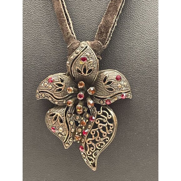 Seasonal Whispers Necklace Brown Suede Ribbon Starburst Flower Rhinestones AL2.3 - Picture 2 of 16